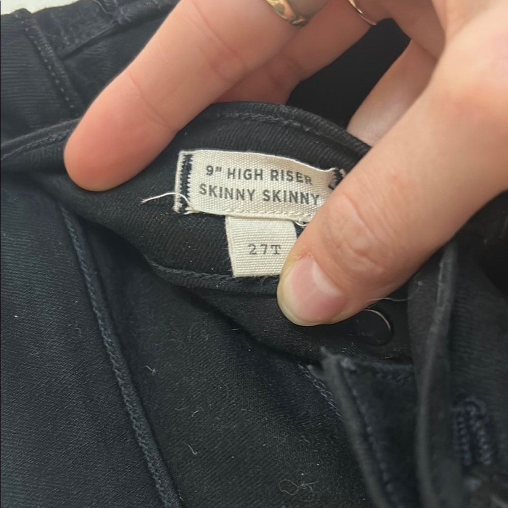 Madewell Tall 9" Mid-Rise Skinny Jeans in ISKO Stay Black™ - Picture 4 of 5